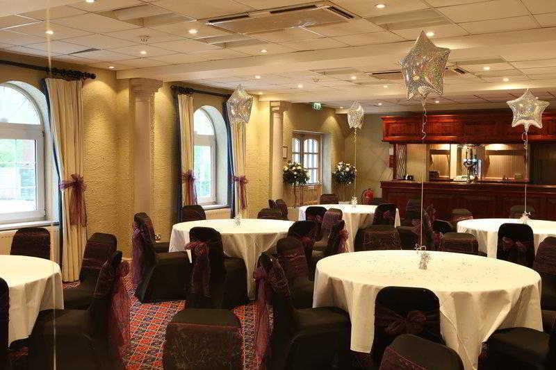 Barons Court Hotel Walsall Extérieur photo